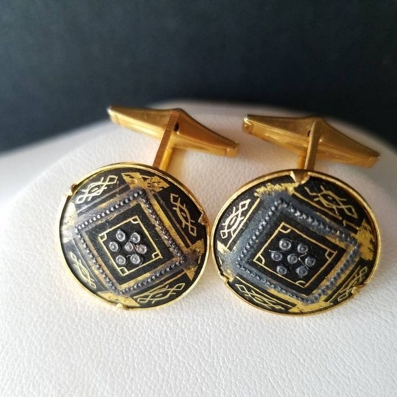 Damascene Round Geometric Cufflinks - Picture 2 of 10